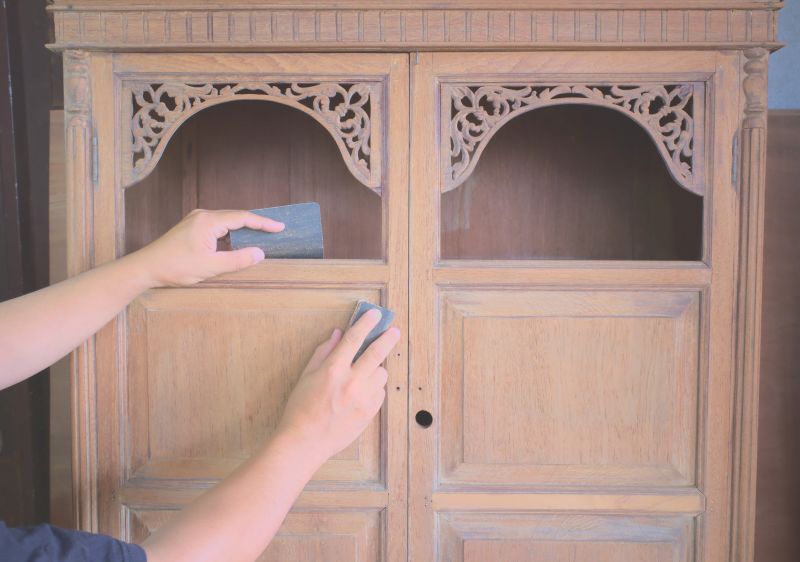 Varnish Stripping